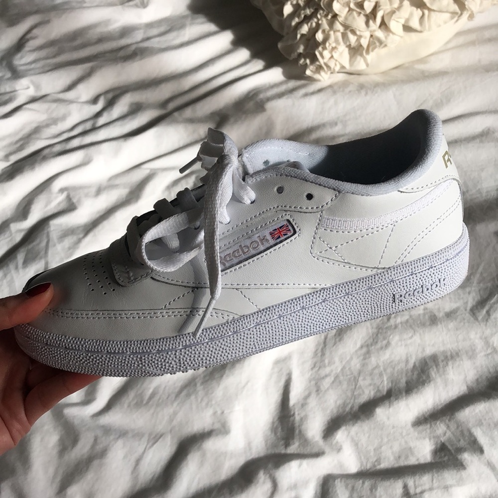 New Reebok white sneakers